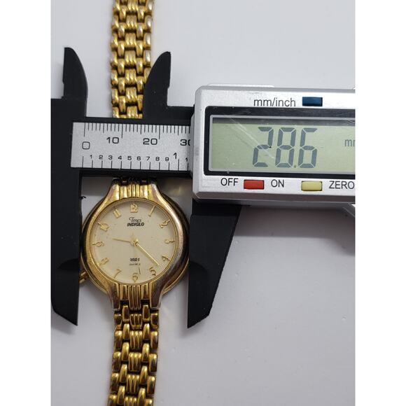 Women\'s Timex Indiglo watch. 4,775,964  4,527,096  BC main image 4